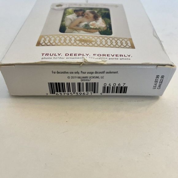 Hallmark Keepsake 2019 Wedding Porcelain/Metal Photo Frame Christmas Ornament - Picture 6 of 6